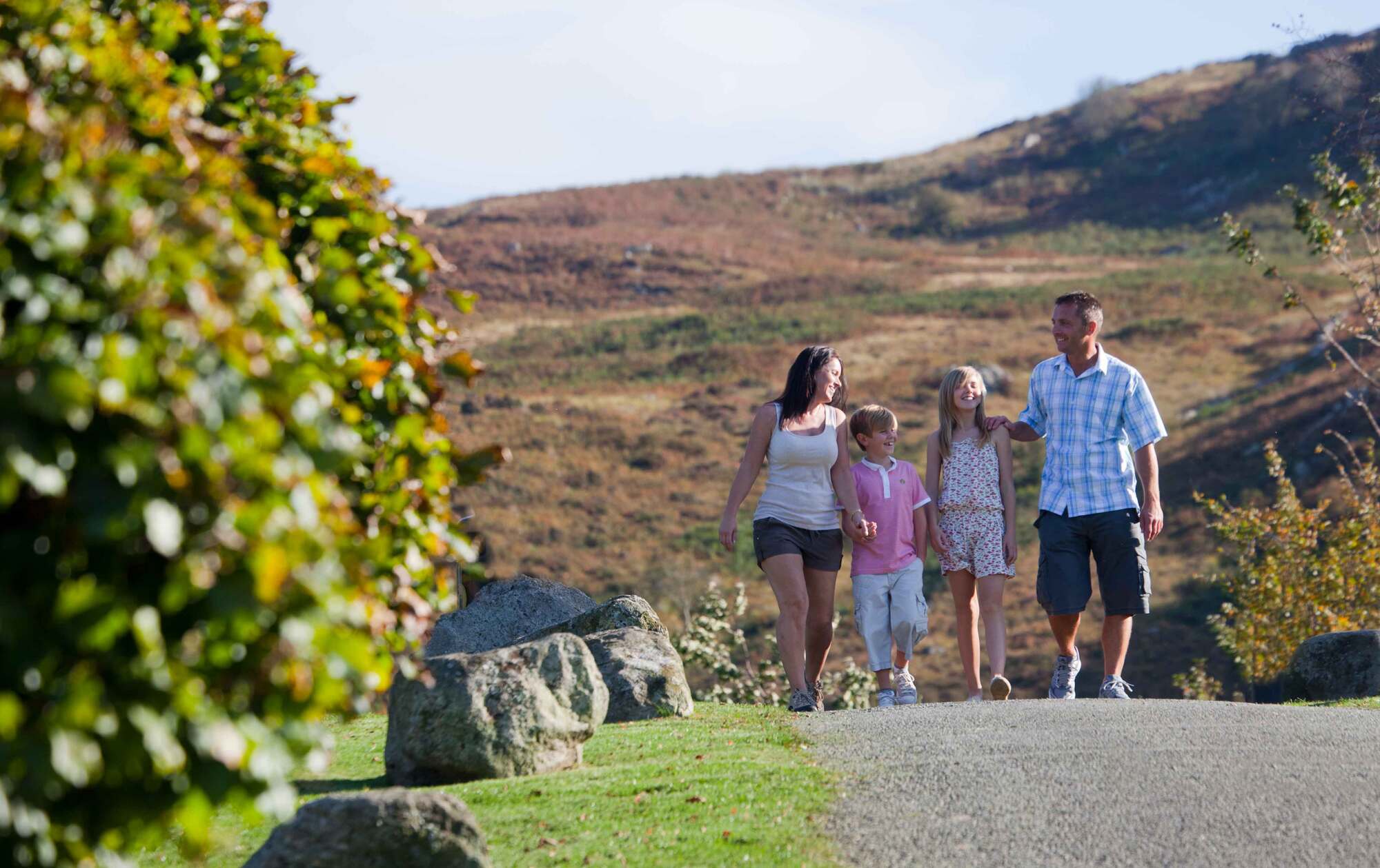 Brynteg_Scenery_Family_02_be8ba4f440.jpg