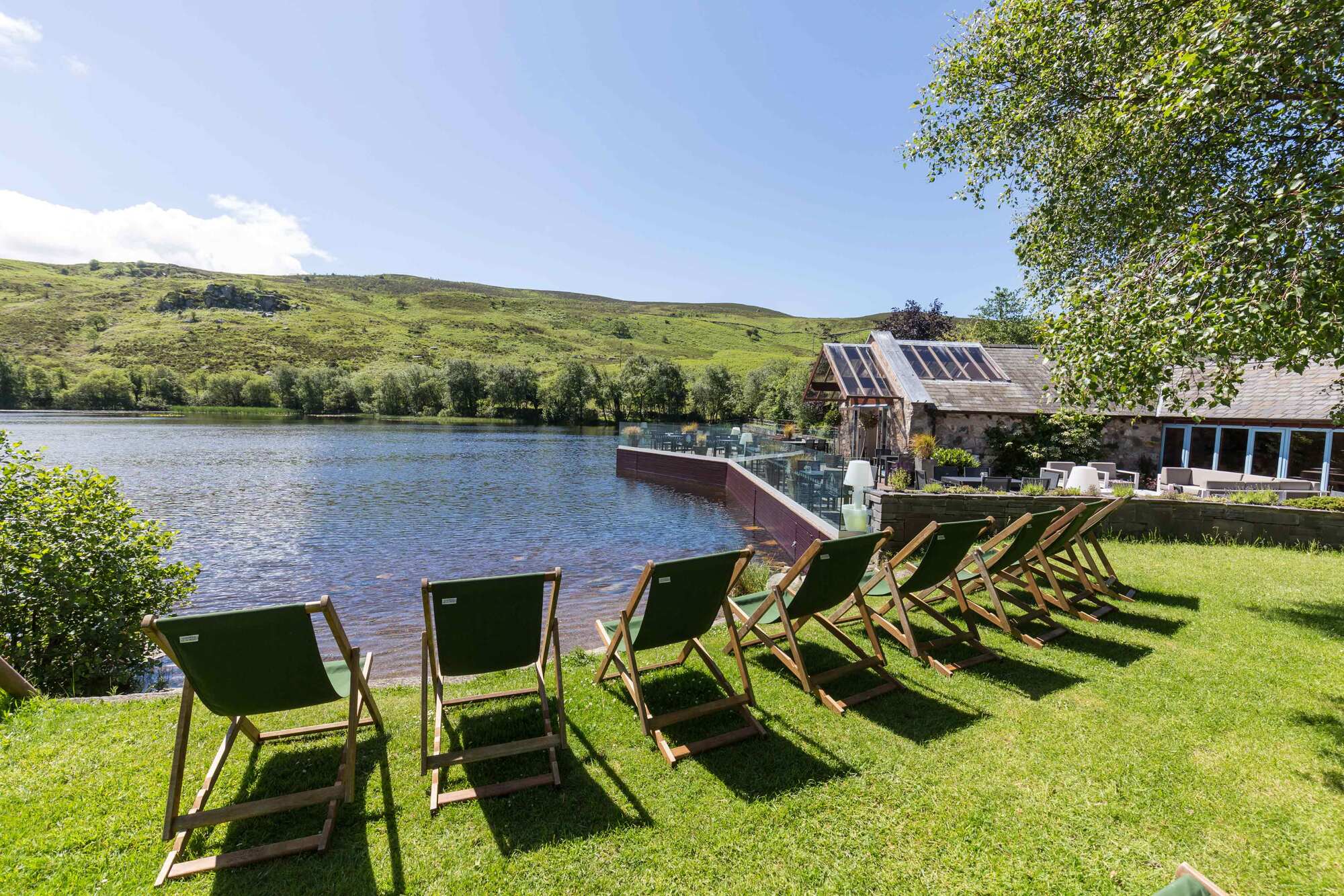 Brynteg_Scenery_Lake_04_27707d5c0e.jpg