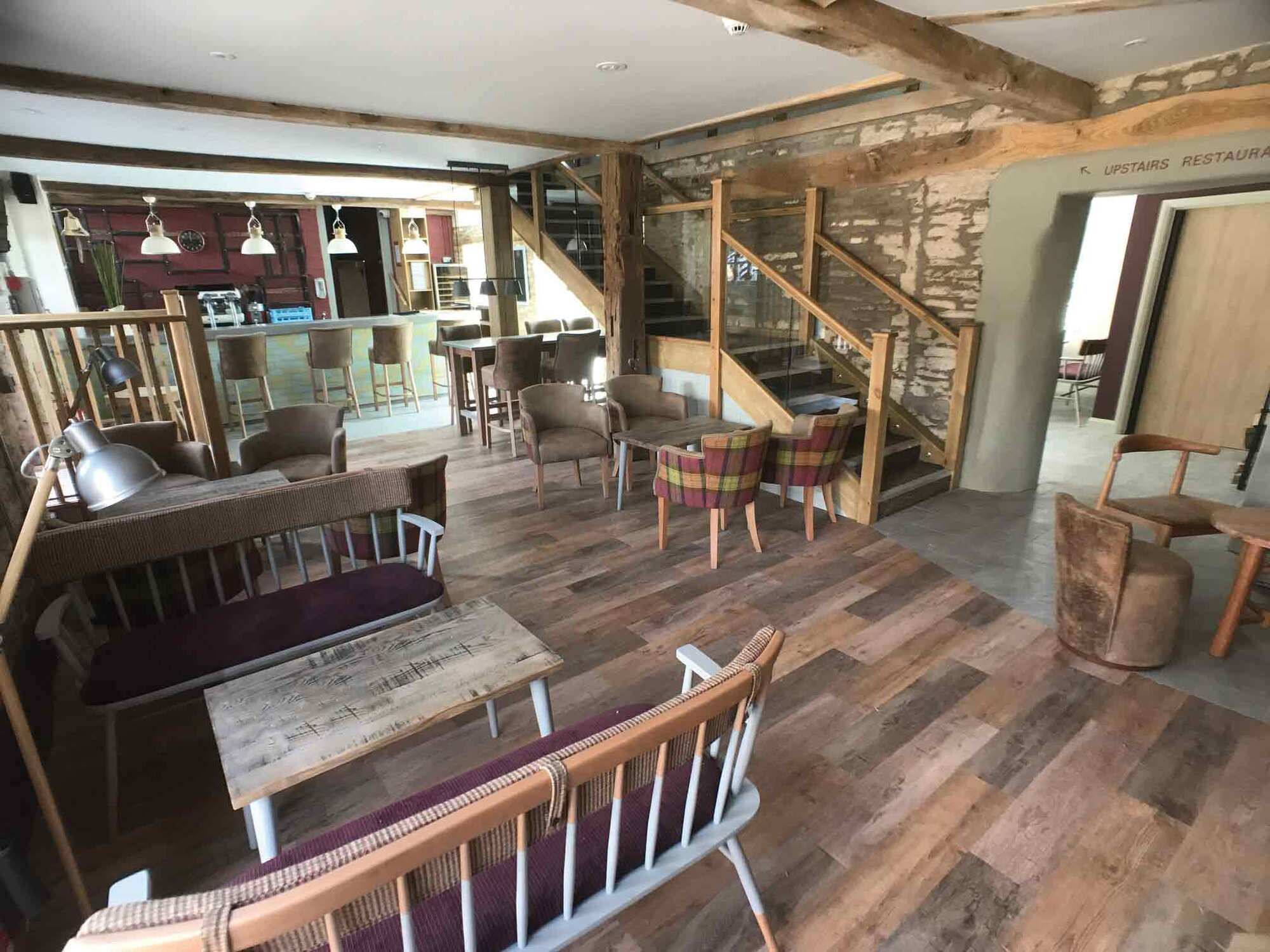 Malvern_View_Facilities_The_Old_Barnhouse_Interior_01_e8a9354e43.jpg