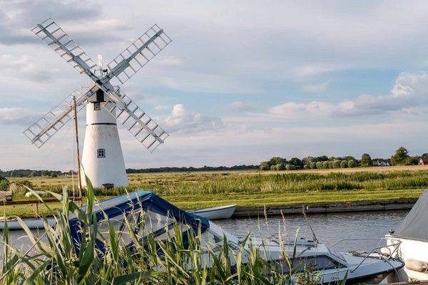 Norfolk_Broads_National_Park_0ef106862f-3.jpg