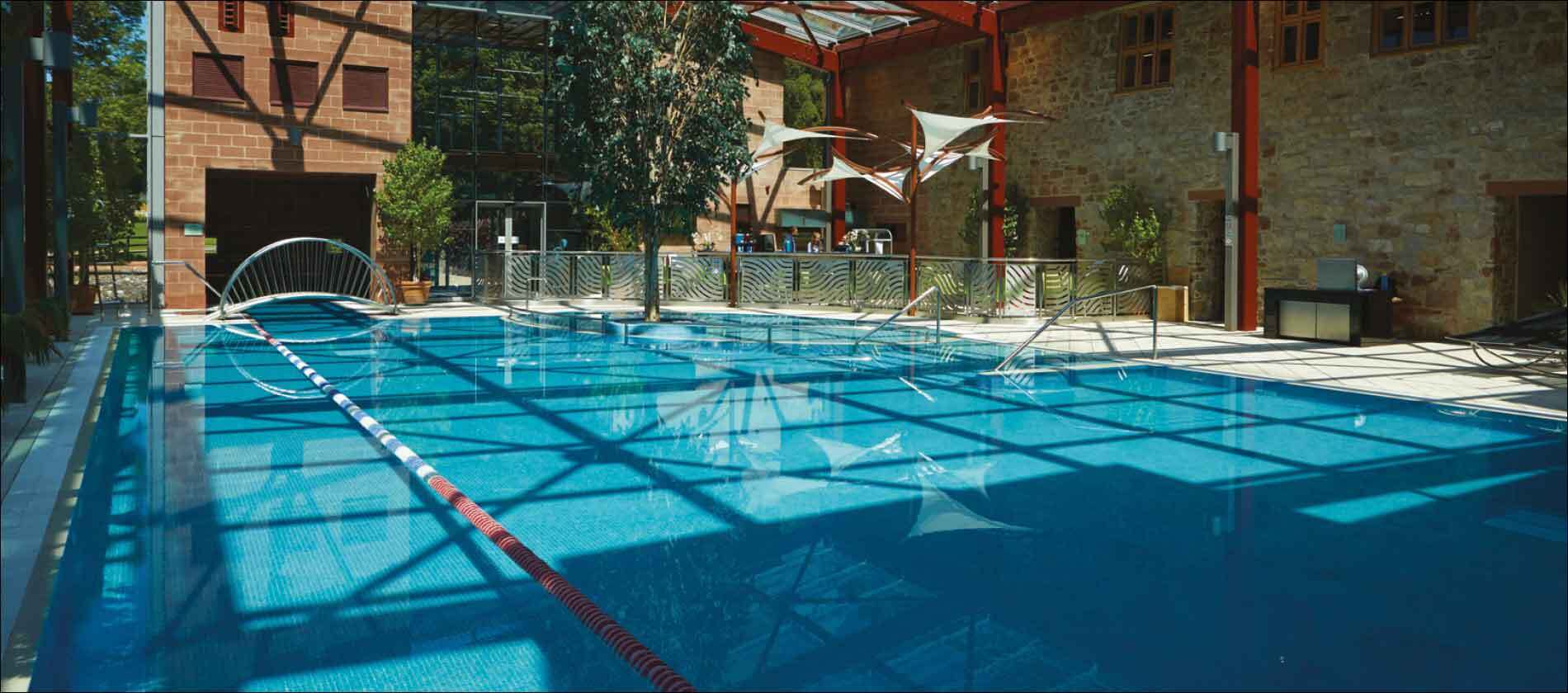 Plas_Coch_Facilities_Leisure_Swimmingpool_1_318f5e48a9.jpg