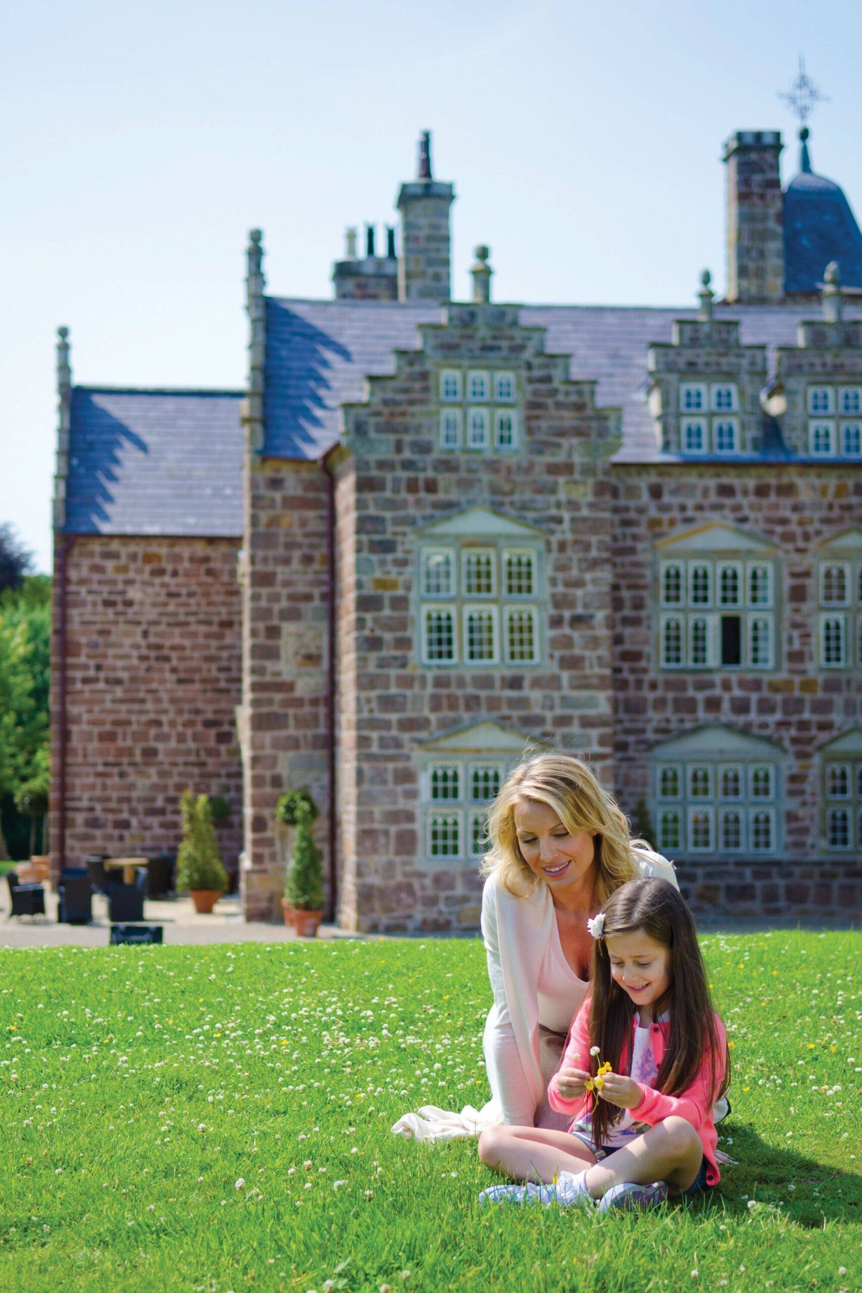 Plas_Coch_Scenery_Family_4_ed7b86c7b2.jpg