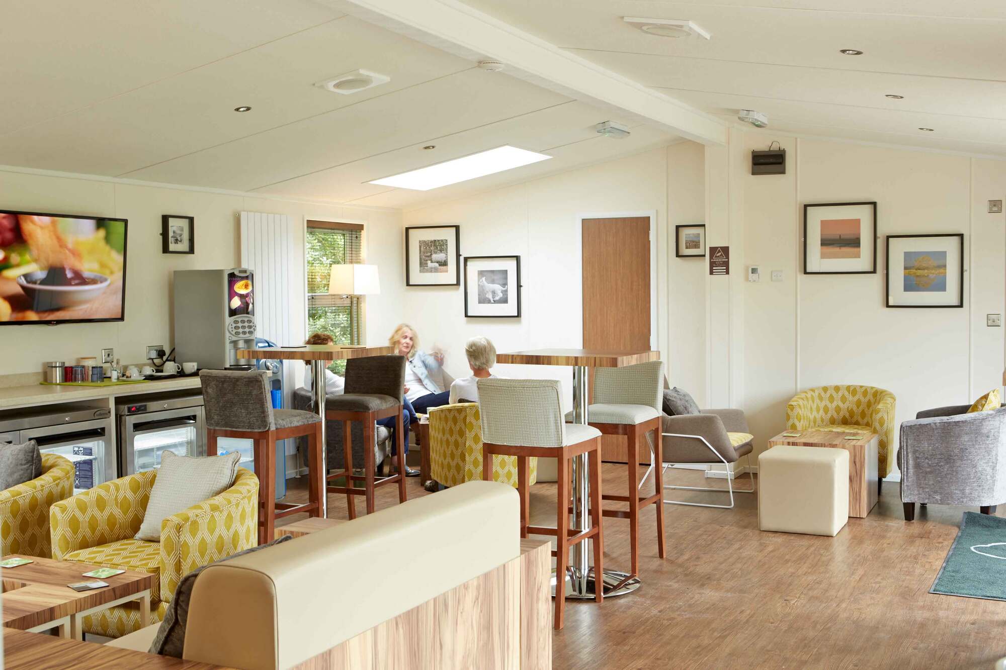 Ribble_Valley_Owners_Lounge_24_195a9cc1ff.jpg
