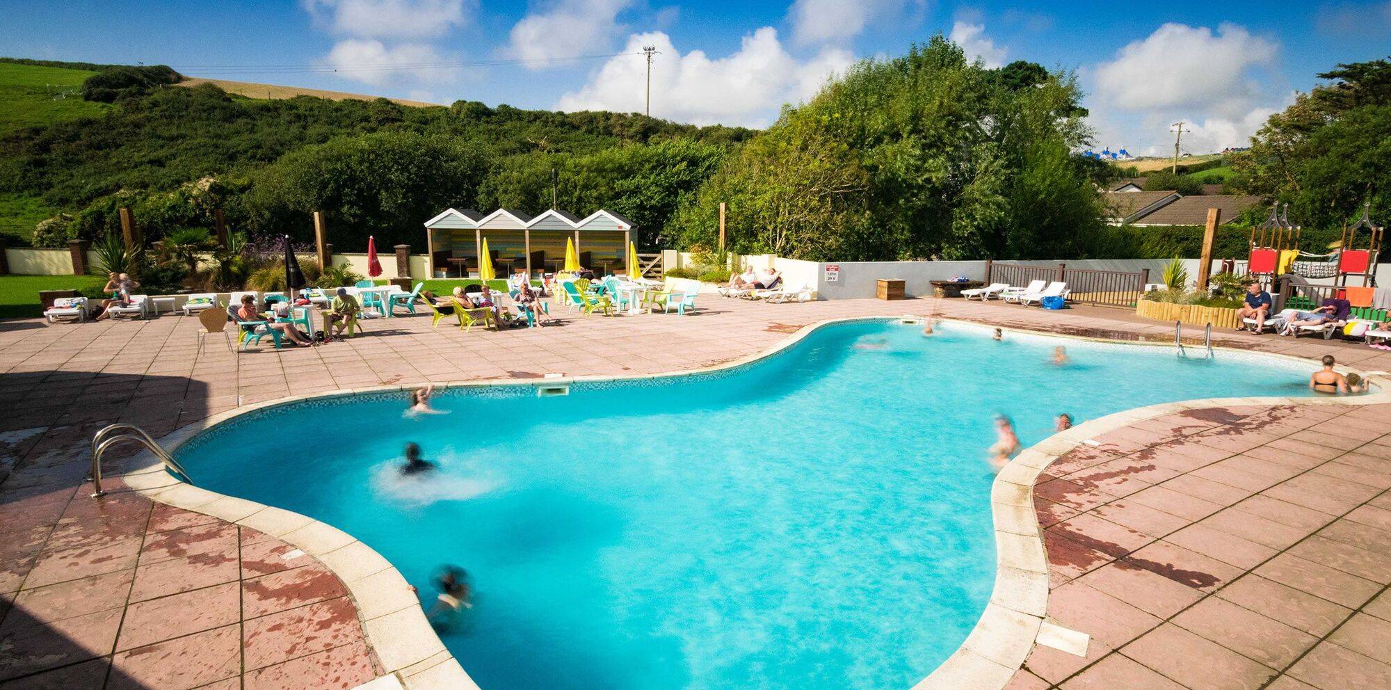 outdoor_swimming_pool_newquay_bay_resort_de5fcd2018.jpg