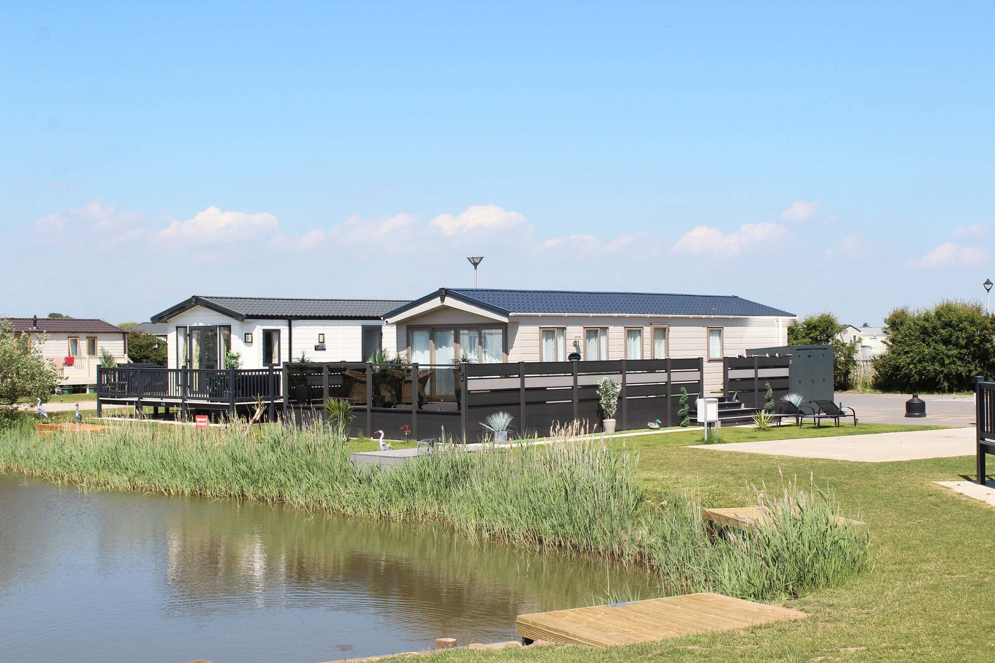 waterside_3_4348af3c14.jpg